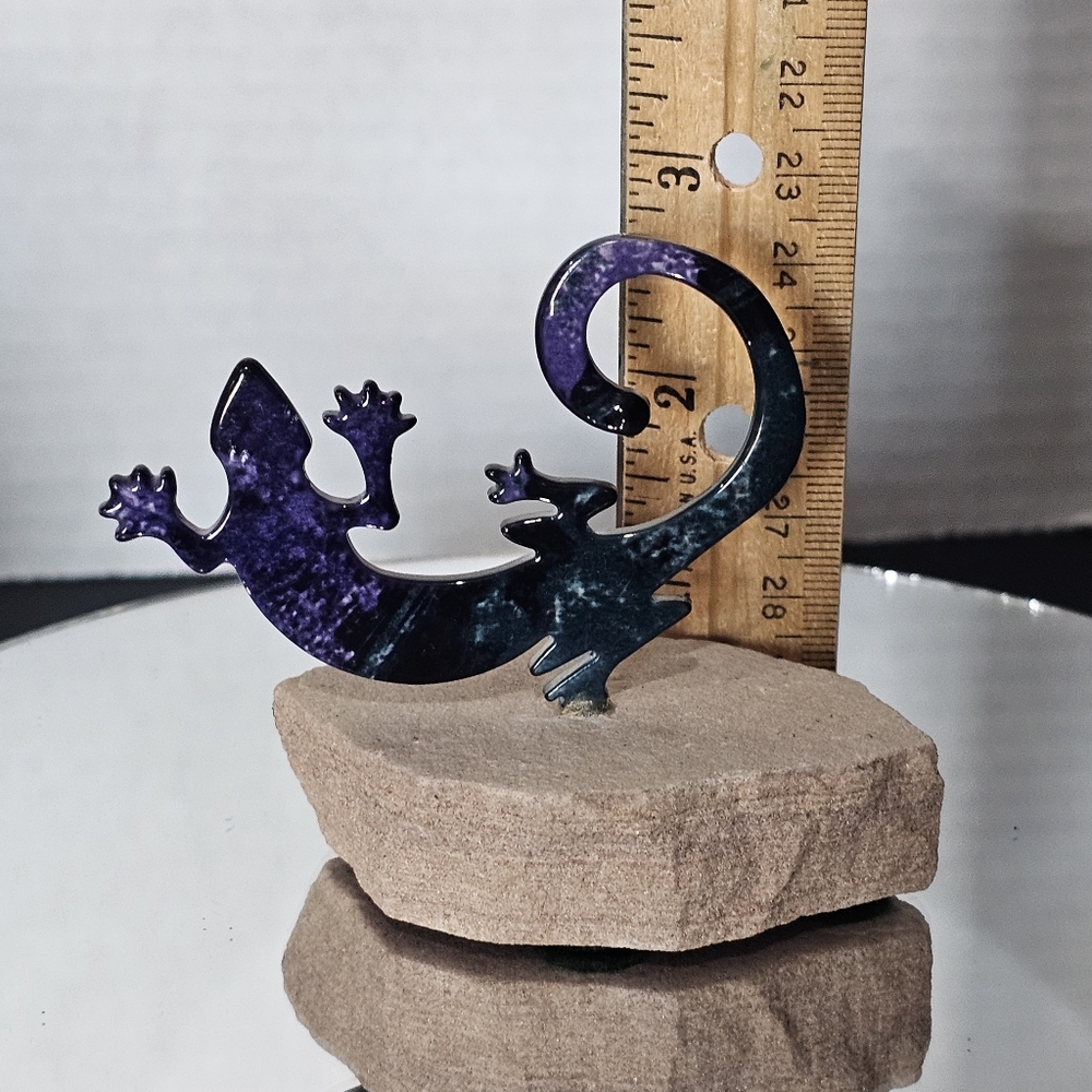 Southwestern LazArt Metal Lizzard Paper Weight Petroglyphs Cave Art Gecko 🦎 👀 - Picture 4 of 12